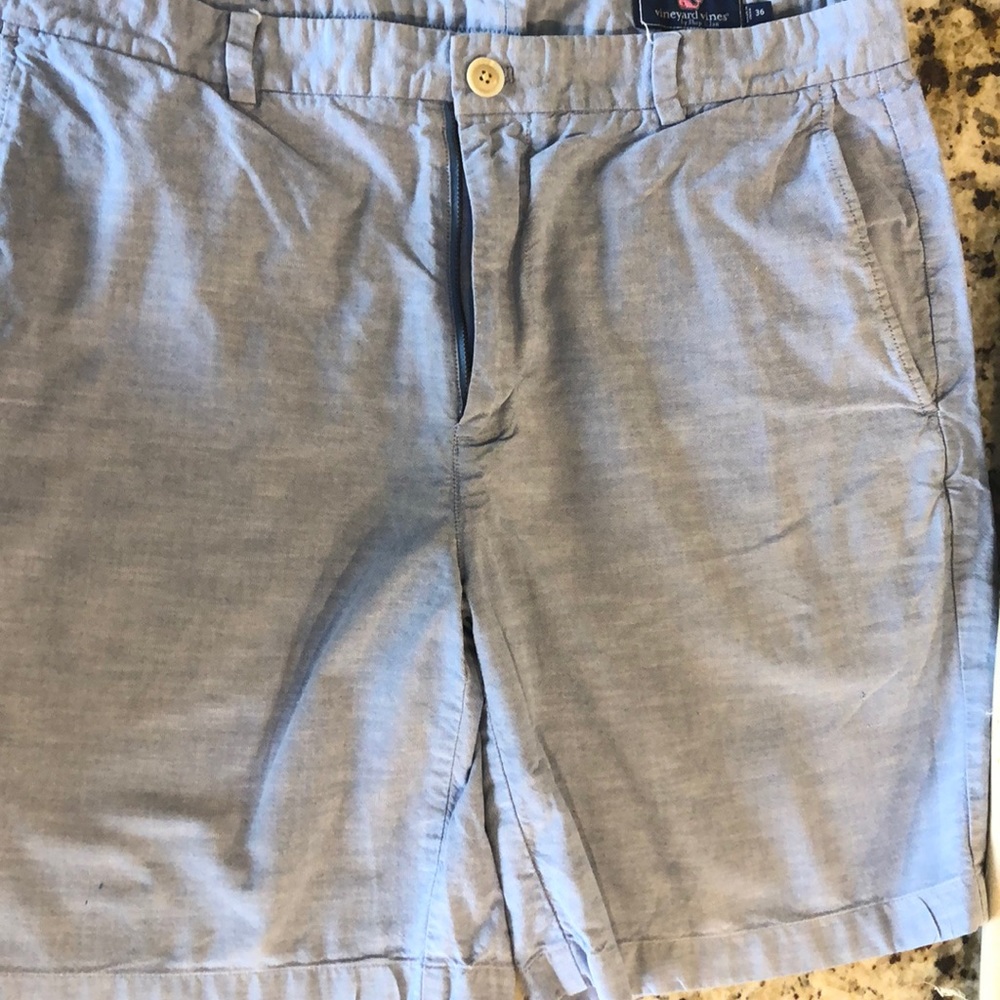 Vineyard Vines Shorts size 36